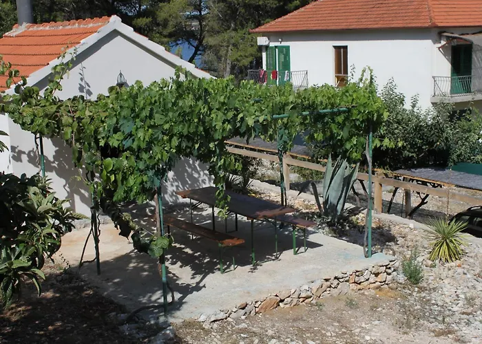 Apartamento By The Sea - 8219 Pašman