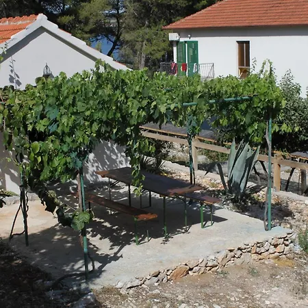 Apartmán By The Sea - 8219 Pašman