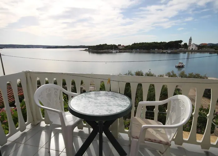 By The Sea - 8219 Apartment Pasman