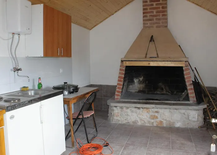 Apartment By The Sea - 8219 Pasman